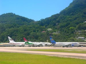세이셸 국제공항(Seychelles International Airport)의 항공기