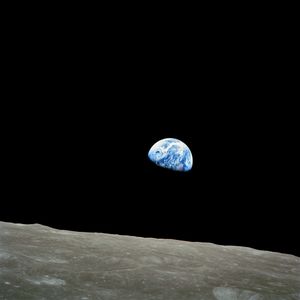 지구의 돋음(Earthrise)(1968) 윌리엄 앤더스