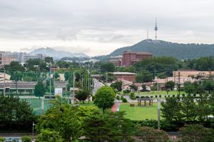 남산을 배경으로 한 용산기지