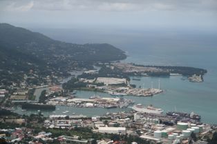 빅토리아 원경 (2015년)