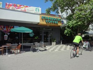 2014년 폴란드 바르샤바의 스타벅스 카페