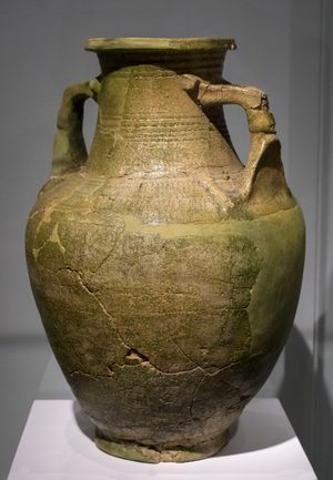 샤르자의 믈레이하 고고학 유적지에서 발견된 기원전 2세기 항아리