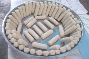 본디 (몰디브 피쉬를 만들고 남은 뼈에서 얻은 생선살을 성형한 식품)