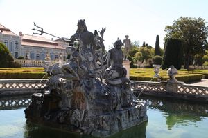 켈루스 국립궁전(켈루스)의 분수