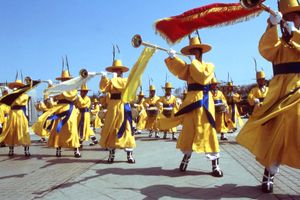 대한민국 육군은 전통적인 대취타 연주단을 운영하고 있다.