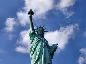자유의 여신상(Liberty Enlightening the World)과 횃불