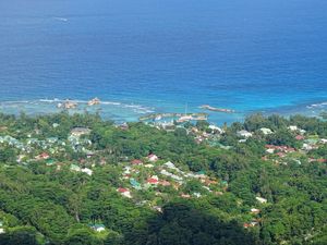 라 디그 섬의 행정 중심지, 라 파스