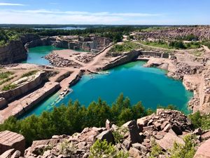 핀란드 타이바살로의 화강암 채석장