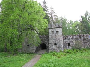 핀란드 하멘린나의 화강암으로 지은 아울랑코 성