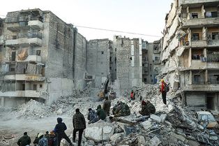 [[2023년 튀르키예-시리아 지진|규모 7.8 및 7.5의 지진이 시리아-튀르키예 국경을 강타]]하여 최대 62,000명이 사망하고 121,000명이 부상당했다.