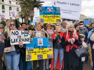 2022년 2월 27일, 프랑스 니스에서 열린 러시아의 우크라이나 침공 반대 시위