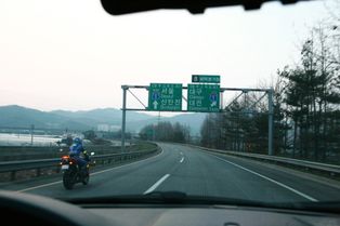 [[호남고속도로지선]]에서 본 회덕 분기점 표지판