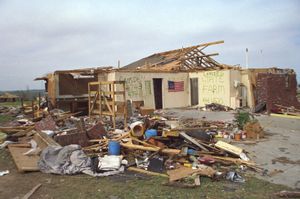 폭풍으로 파괴된 주택