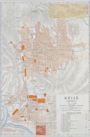 1913년 일본제국 철도원이 서양 관광객을 위해 만든 경성부 지도. 서대문, 서소문, 남대문 밖 '삼문 밖' 지역과 동대문 밖 지역은 도시화가 상당히 진행되었지만, 숙정문(북대문) 일대는 지도에 표기되지 않았고 주변 시가도 발달하지 않았다.