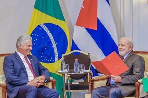 2023년 6월 22일 프랑스 파리에서 브라질 대통령 루이스 이나시우 룰라 다 실바와 디아스카넬