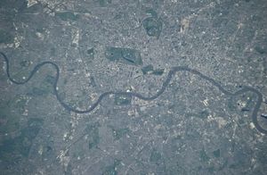 그레이터런던 도시권의 중심부를 촬영한 위성사진