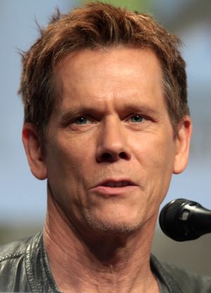 케빈 베이컨(Kevin Bacon)은 발토(Balto)의 목소리를 연기했다
