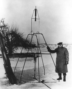 3월 16일: 로버트 고다드(Robert H. Goddard)와 1926년의 로켓