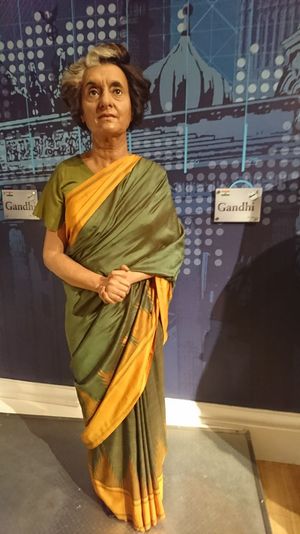 런던의 마담 투소 박물관에 있는 간디의 밀랍 인형