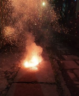 인도에서 일반적으로 '킷캣'으로 알려진 반짝이는 폭죽