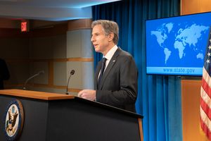 국무장관 토니 블링컨이 언론 브리핑을 하고 있다.