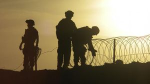 2010년 12월 외교 시설을 보호하는 해군 지원부대 해군 건설대대