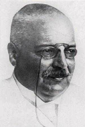알로이스 알츠하이머 (Alois Alzheimer) (1915), 알츠하이머병과 관련된 병리를 밝힌 독일 정신과 의사