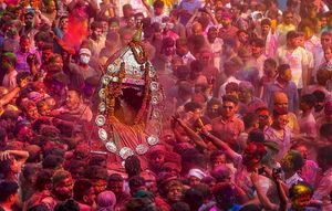 바르페타 사트라의 다울 모후츠사브(홀리)