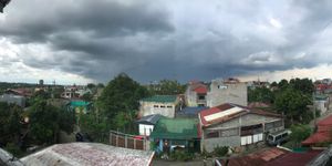 필리핀 카비테주 실랑의 계절풍 여름 뇌우