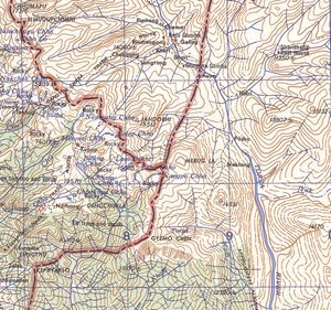 미 육군 지도국(Army Map Service)의 1955년 측량 지도. 바탕라(Batang La) 삼국 접경점에서 국경은 산등성이를 따라 북북동쪽 아삼(Asam) 마을까지 이어진다.