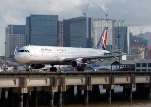 에어 마카오(Air Macau)의 에어버스 A321이 마카오 국제공항에서 이동 중