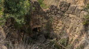 옛 알파르 석고 가마(건축 자재용 석고 제조)