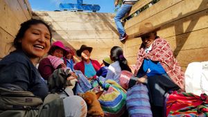 안데스 산맥의 케추아족 여행자