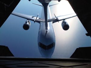 C-32B는 공중급유를 수행할 수 있는 것으로 알려진 유일한 757이다.