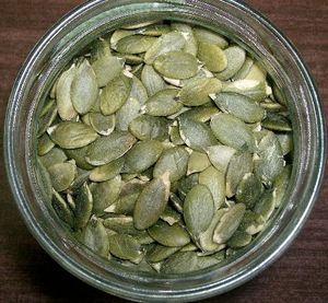 껍질을 제거한 호박씨