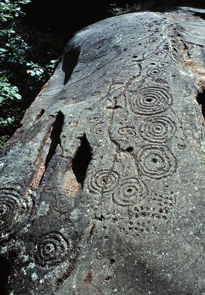 스위스 카르셰나의 동심원과 컵마크