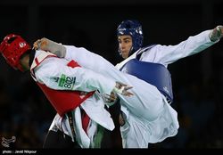 타우파토푸아가 첫 경기에서 사자드 마르다니와 스파링하는 모습