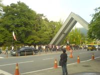 미국산 쇠고기 수입 반대 및 동맹 휴업 총투표 결의 후 행진하는 서울대학교 재학생들(2008년)