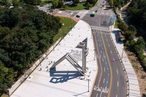 서울대학교 정문 광장 전경