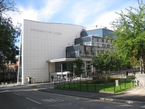 2008년 기준 학생 서비스 시설로 사용되는 지프 빌딩