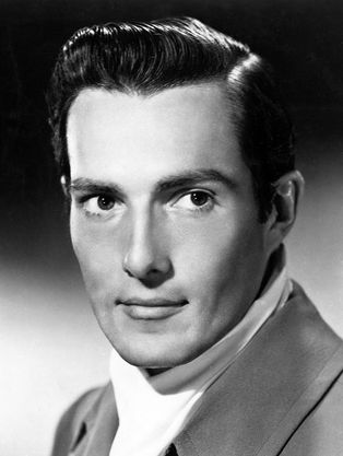 허드 햇필드의 홍보 사진, 1945년