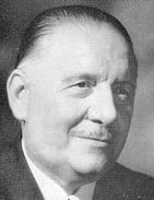 전 상원 의장 알랭 포에르는 1969년과 1974년 두 차례 프랑스 대통령 권한대행을 역임했다.