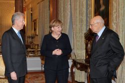 나폴리타노와 마리오 몬티, 당시 독일 총리였던 안게라 메르켈