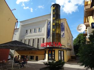 리투아니아에서 가장 오래된 영화관인 로무바 극장 (Romuva Cinema)