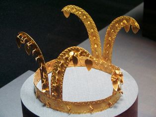 국립중앙박물관에 전시된 가야 금관