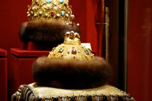 투르크 기원의 모노마흐의 모자 (이반 칼리타 소유)