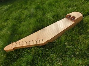 칸텔레는 핀란드의 국악기이자 전통 악기이다.