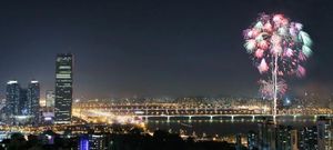 한강과 반포대교, 여의도의 63빌딩은 서울과 한강의 랜드마크이다.