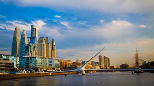 [[부에노스아이레스 중심업무지구|부에노스아이레스 CBD]]의 [[푸에르토 마데로]] 비즈니스 단지