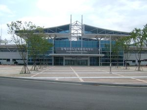 북측 열차가 도착한 제진역 전경